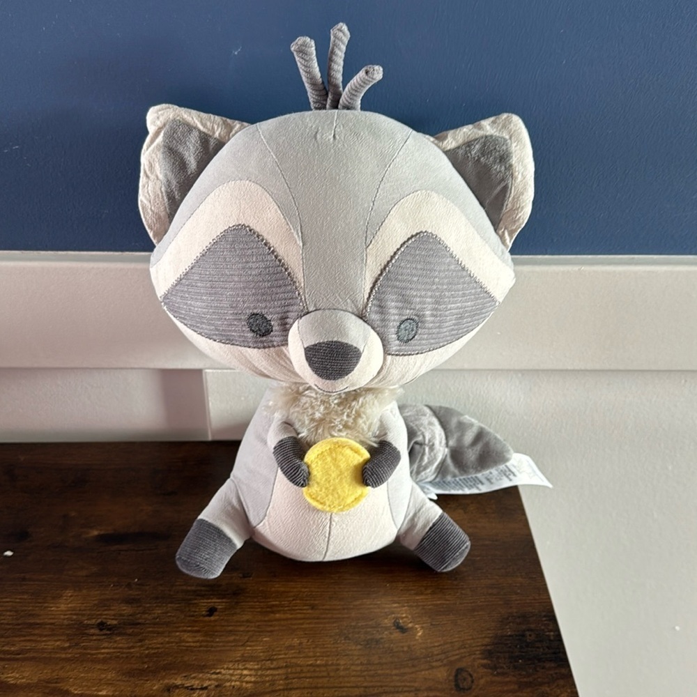 Meeko plush from Disney with long tag - like new